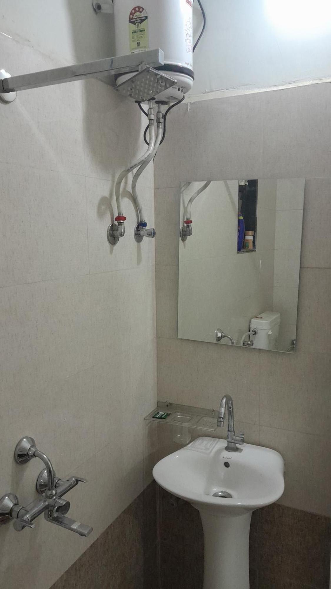 Hotel Gulati Suites Washim Kültér fotó